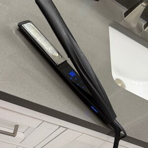 Paul Mitchell Black Hair Straightener with Blue Display
